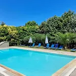 Lemontree Apartments